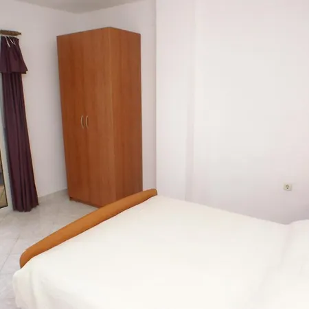 Apartments By The Sea Grscica, Korcula - 4487 Apartment *